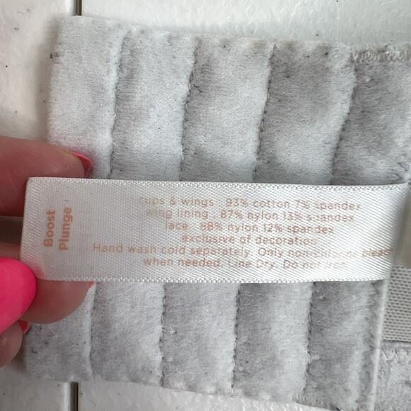 Cacique 44DD Bra Boost Plunge Underwire Floral Lace Cotton Full Figure Coverage - Picture 13 of 15